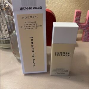 Summer Fridays Mineral Sunscreen SPF 30 in White and Cream